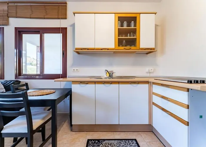 Ct 144 - La Cala Boulevard - Studio I